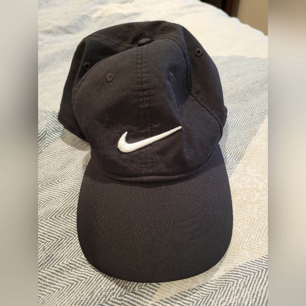 Nike Black and Gray Cap
